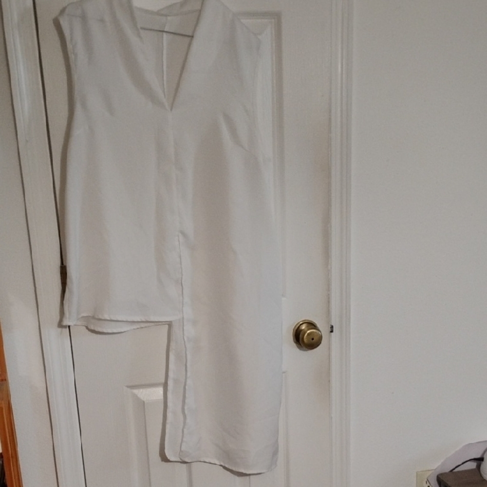 Shein White Sleeveless Asymmetrical Top XL